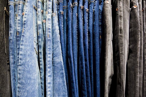 Jeans per ogni occasione: come scegliere il modello adatto a te